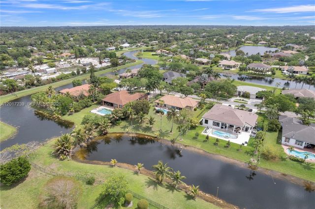 3973 SW 140th Ave, Davie, FL 33330