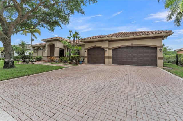 3973 SW 140th Ave, Davie, FL 33330