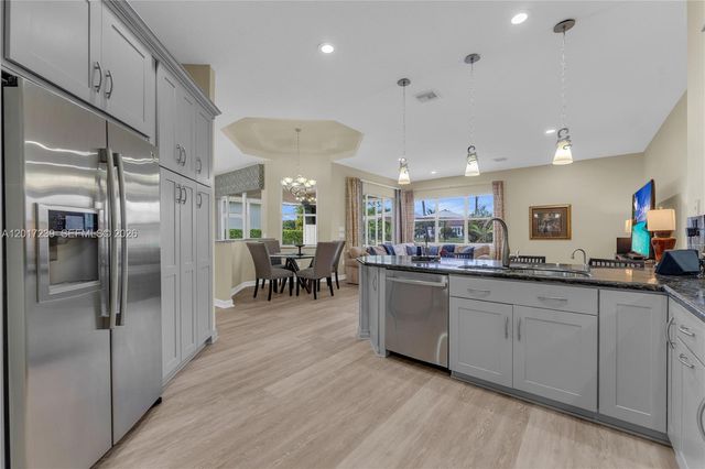 3973 SW 140th Ave, Davie, FL 33330