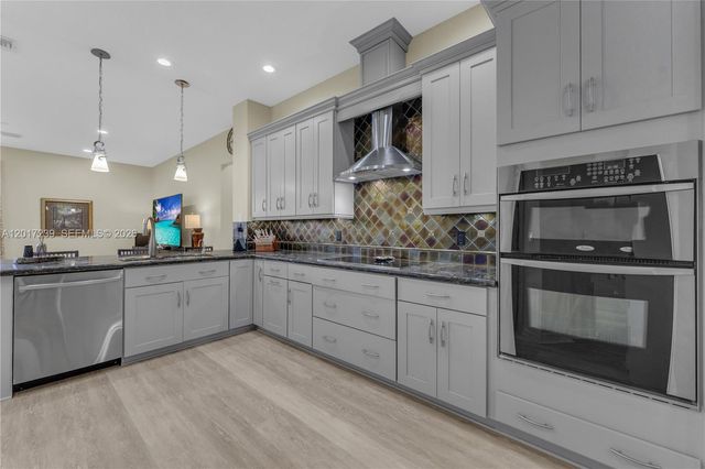 3973 SW 140th Ave, Davie, FL 33330