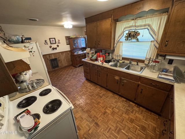 116 West Cedar Street, Bristol, TN 37620