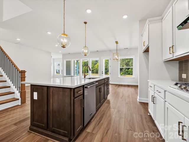 16020 Cloud Nine Court, Matthews, NC 28105