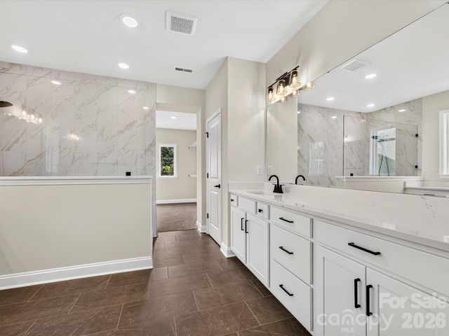 16020 Cloud Nine Court, Matthews, NC 28105