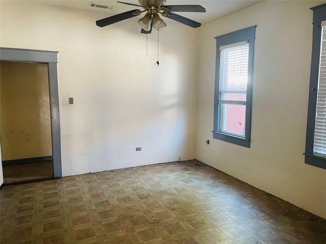 411 S Oak Cliff Boulevard, Dallas, TX 75208