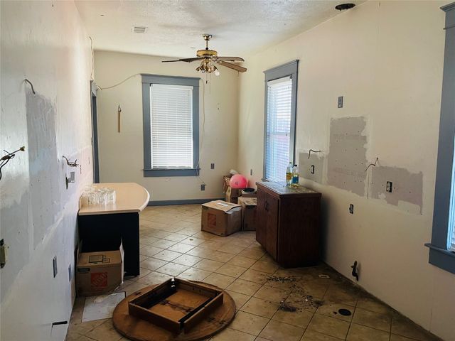 411 S Oak Cliff Boulevard, Dallas, TX 75208