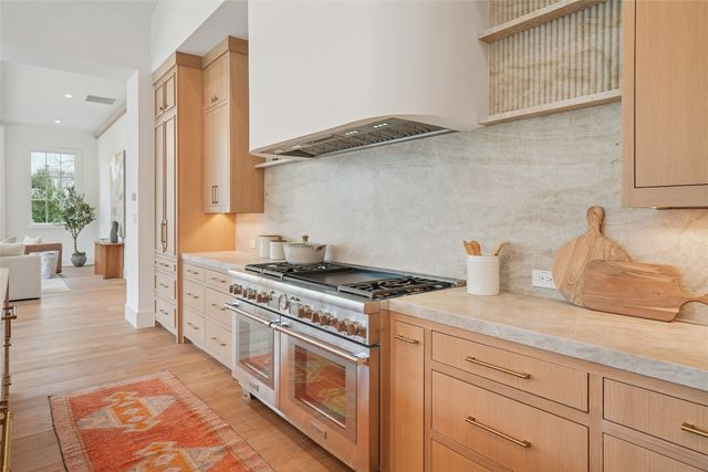 5945 Royal Crest Drive, Dallas, TX 75230