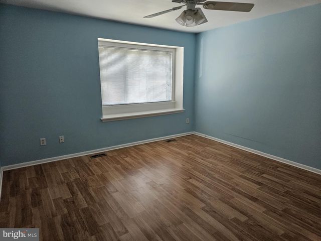 5533 DORAL DR, Wilmington, DE 19808