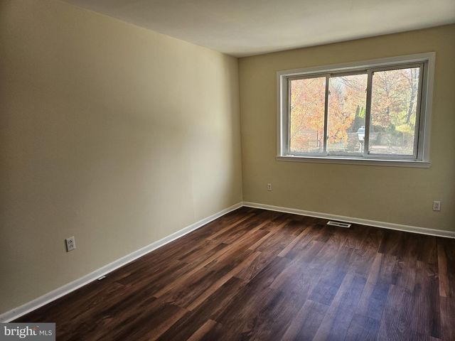 5533 DORAL DR, Wilmington, DE 19808