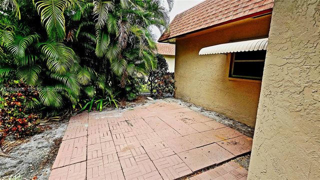 1912 Palmland Dr 3, Boynton Beach, FL 33436