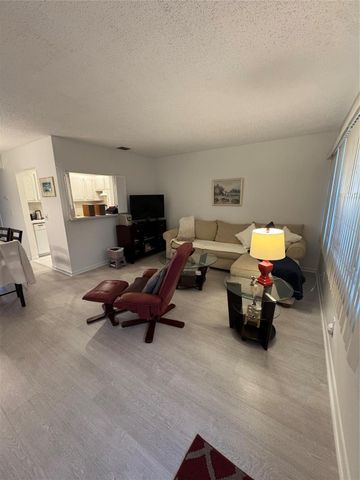 283 Ventnor 283, Deerfield Beach, FL 33442