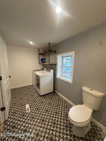 30 Penny Lane, Sand Lake, NY 12018