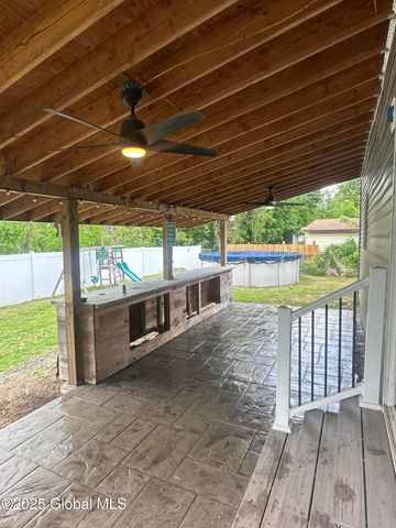 30 Penny Lane, Sand Lake, NY 12018