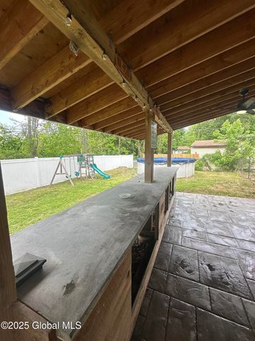30 Penny Lane, Sand Lake, NY 12018