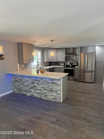 30 Penny Lane, Sand Lake, NY 12018