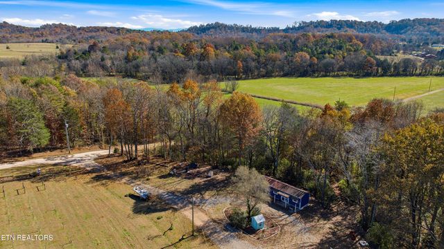 160 Mcdonald Rd, Sweetwater, TN 37874