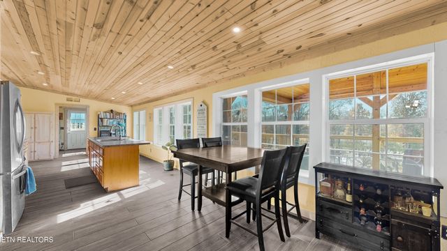 160 Mcdonald Rd, Sweetwater, TN 37874