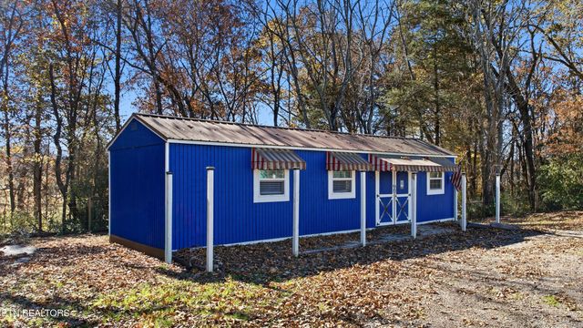 160 Mcdonald Rd, Sweetwater, TN 37874