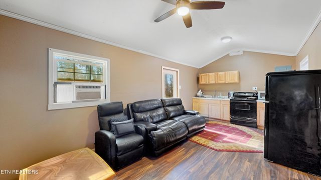 160 Mcdonald Rd, Sweetwater, TN 37874