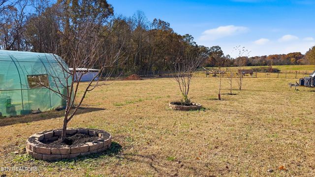 160 Mcdonald Rd, Sweetwater, TN 37874