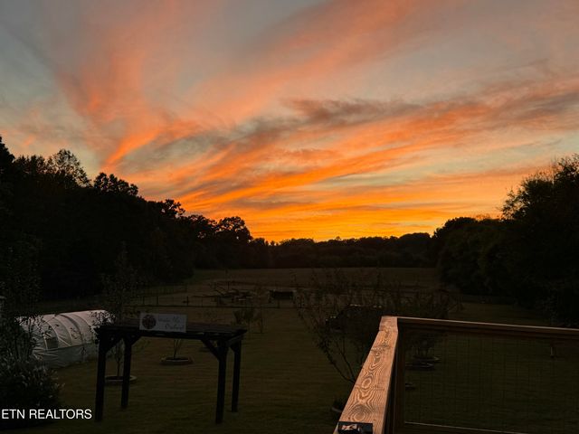 160 Mcdonald Rd, Sweetwater, TN 37874