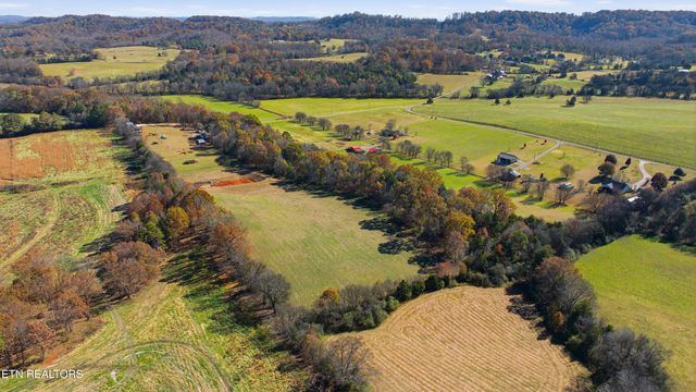 160 Mcdonald Rd, Sweetwater, TN 37874