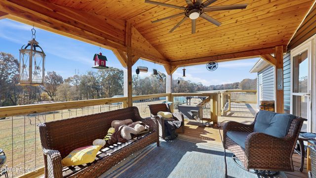 160 Mcdonald Rd, Sweetwater, TN 37874