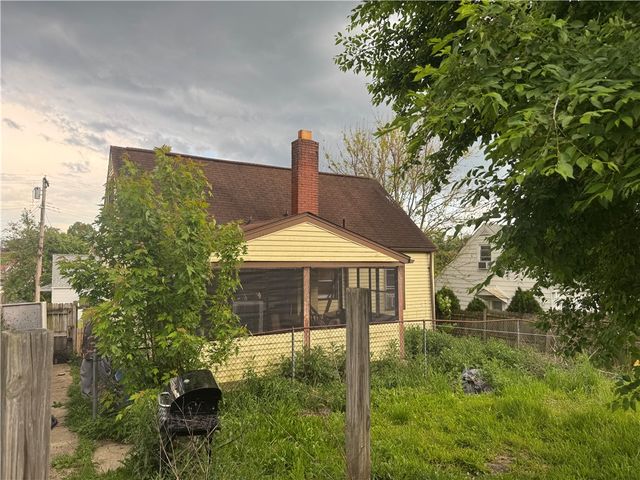 1814 Omar St, West Mifflin, PA 15122