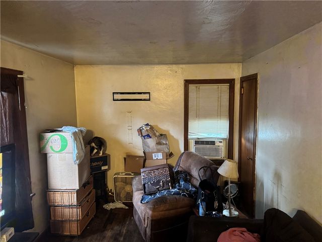 1814 Omar St, West Mifflin, PA 15122