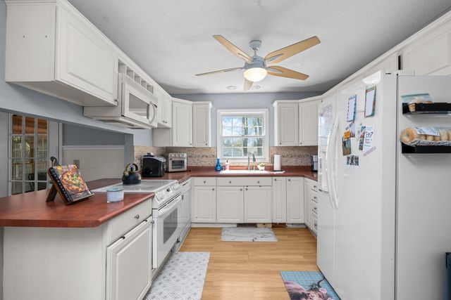 3509 fawn Lane, Bettendorf, IA 52722