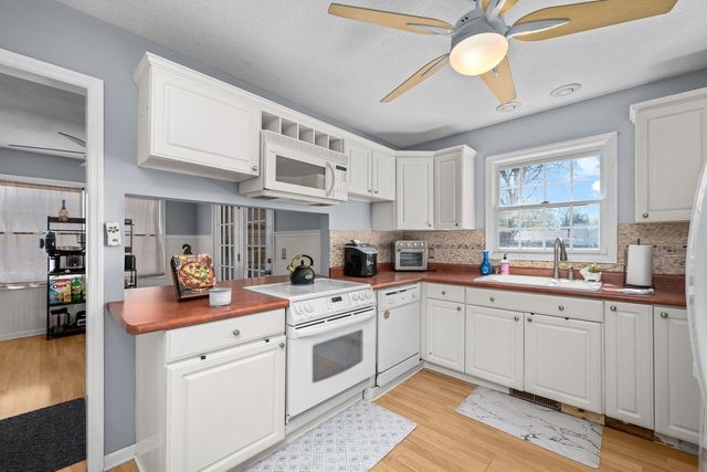3509 fawn Lane, Bettendorf, IA 52722