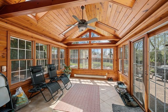 3509 fawn Lane, Bettendorf, IA 52722