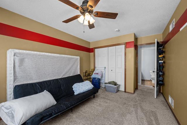 3509 fawn Lane, Bettendorf, IA 52722