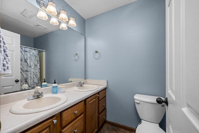 3509 fawn Lane, Bettendorf, IA 52722