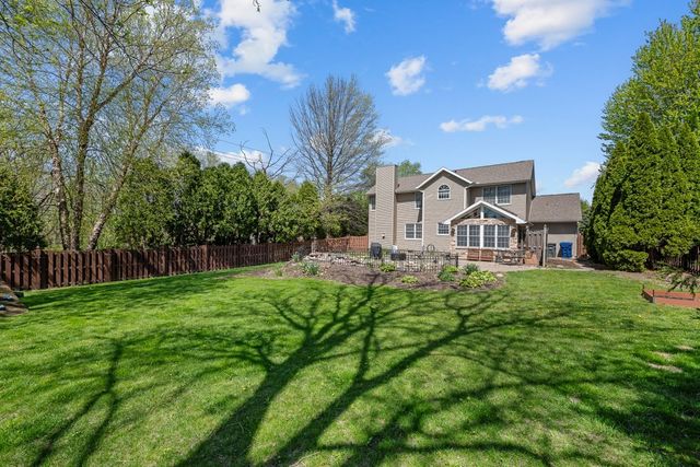 3509 fawn Lane, Bettendorf, IA 52722