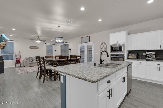 13027 SHERBORNE, El Paso, TX 79928