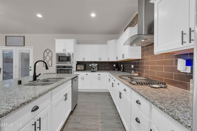 13027 SHERBORNE, El Paso, TX 79928