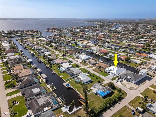 5306 Cobalt CT, Cape Coral, FL 33904