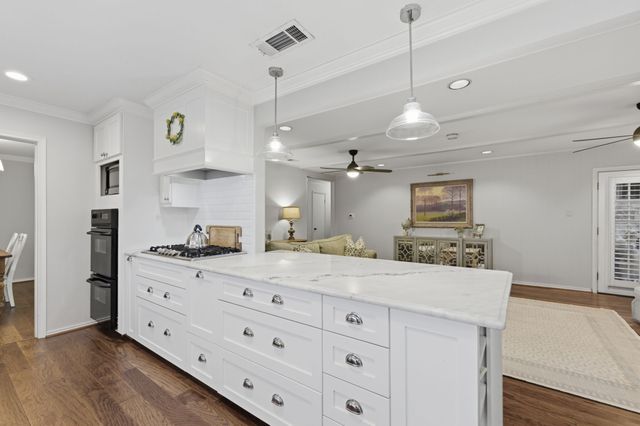 9854 Broken Bow Road, Dallas, TX 75238