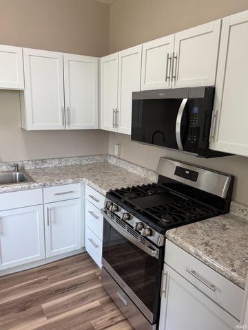 1204 N Second Avenue, Evansville, IN 47710