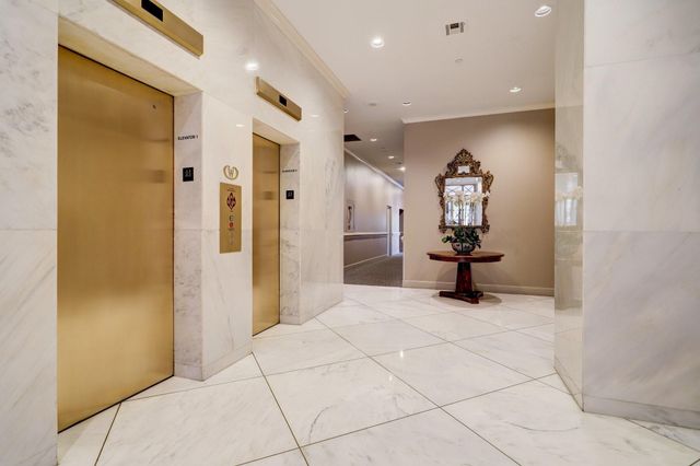 2200 Willowick Road 7B, Houston, TX 77027