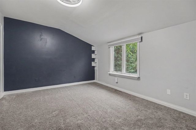 558 W Clarkston, Lake Orion, MI 48362