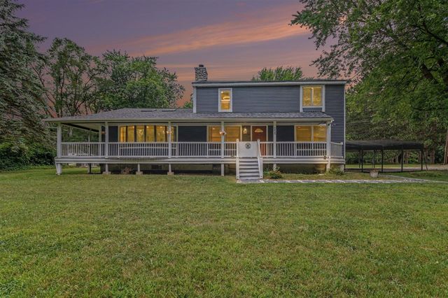 558 W Clarkston, Lake Orion, MI 48362