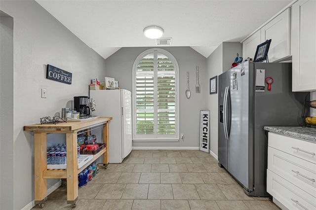 2814 Rolling Fog Drive, Friendswood, TX 77546