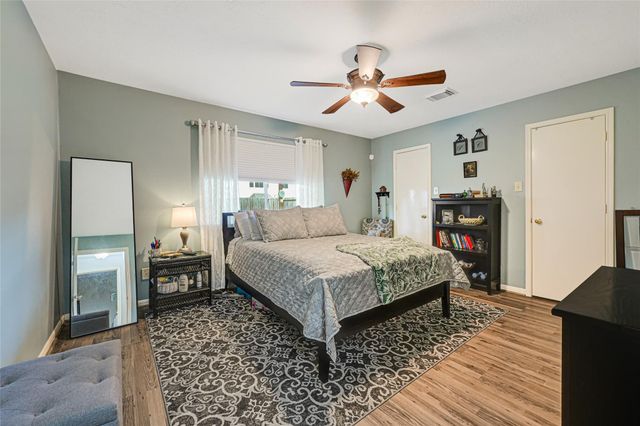 2814 Rolling Fog Drive, Friendswood, TX 77546