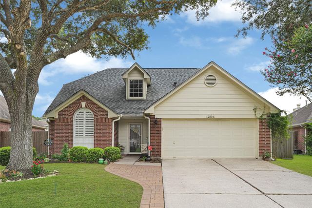 2814 Rolling Fog Drive, Friendswood, TX 77546