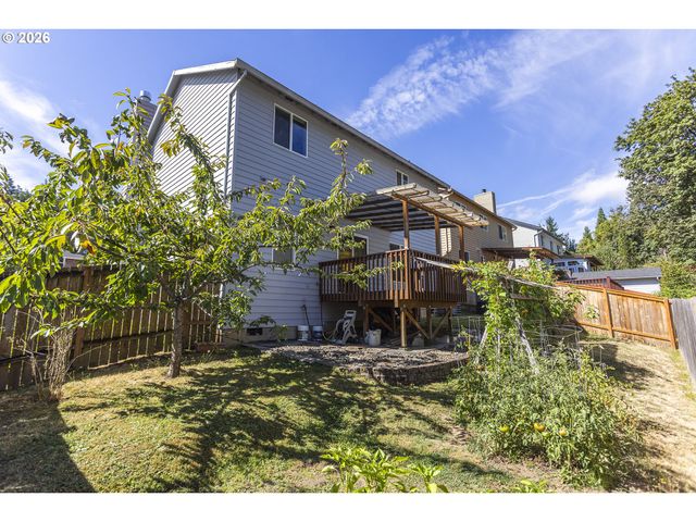 11595 Se SPRINGCREST Dr, Clackamas, OR 97015