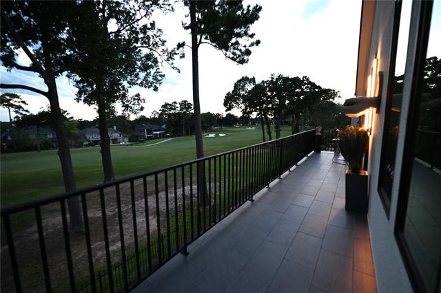 38 Fairway Park, Montgomery, TX 77356
