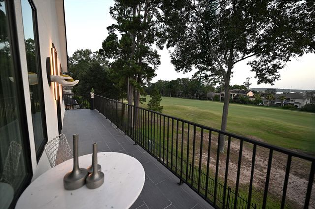 38 Fairway Park, Montgomery, TX 77356
