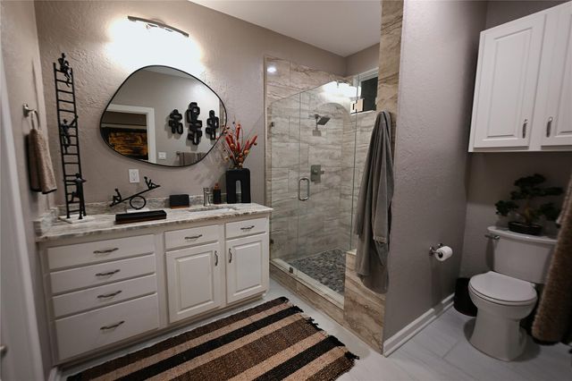 38 Fairway Park, Montgomery, TX 77356