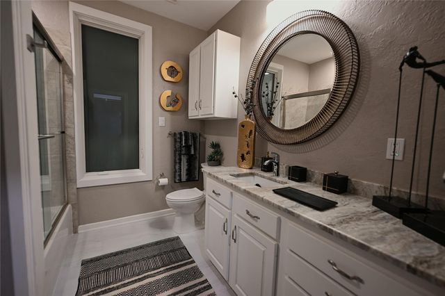 38 Fairway Park, Montgomery, TX 77356